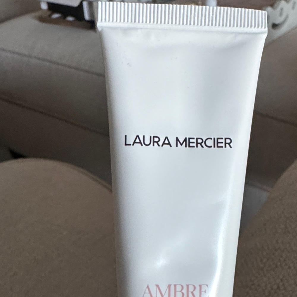 Laura Mercier Ambre Vanille Hand Cream NWT - Picture 3 of 5